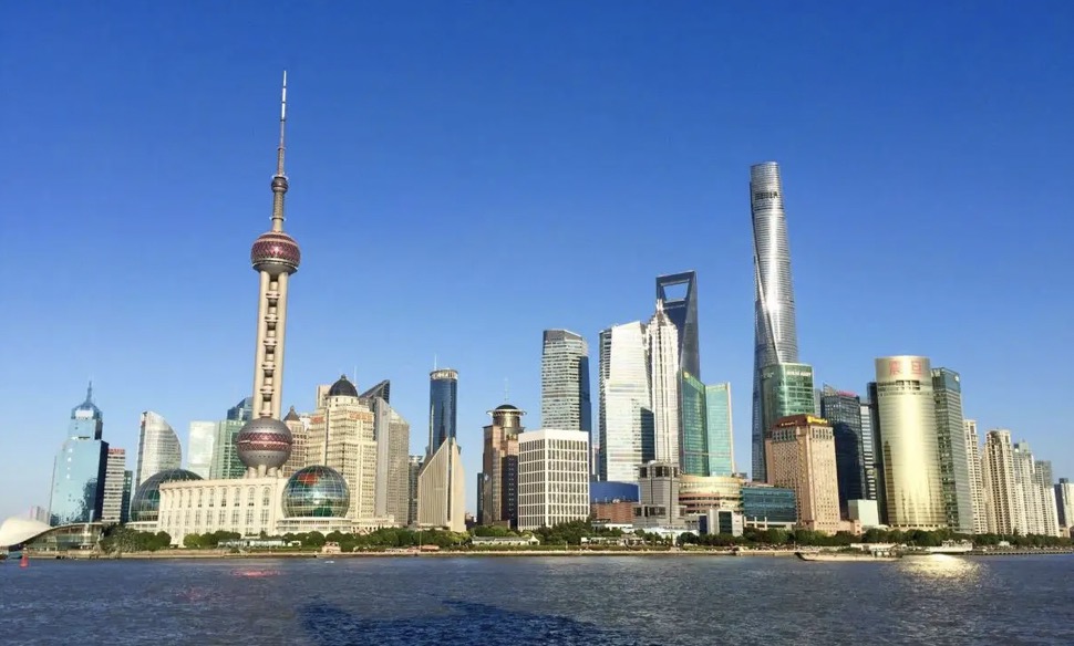 上海市人民政府发布培育“元宇宙”新赛道、促进智能终端产业高质量发展行动方案通知