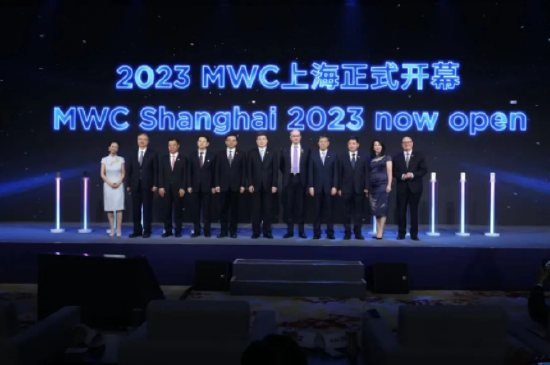 亮相2023MWC上海，耐德佳硬核XR产品点燃元宇宙专区