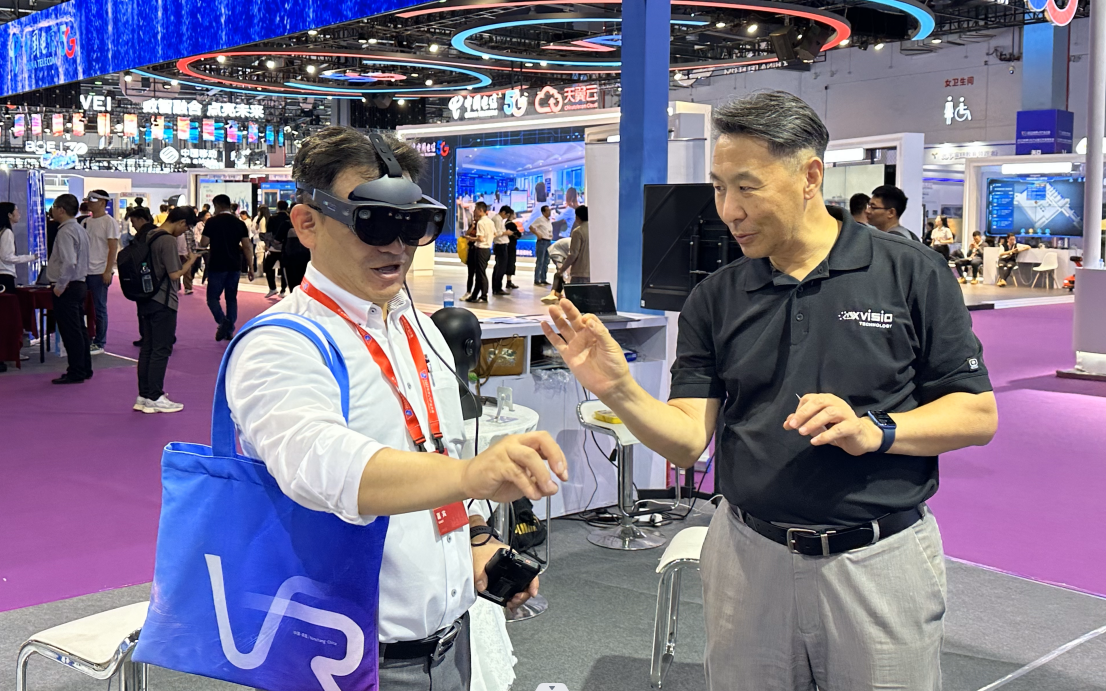 诠视科技携新品亮相2023世界VR产业大会，揭开国产化MR终端新篇章